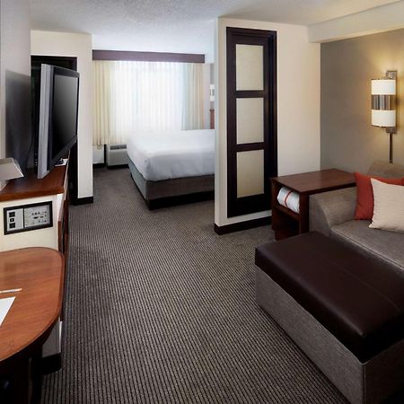 Hyatt Place Dallas Park Central Экстерьер фото