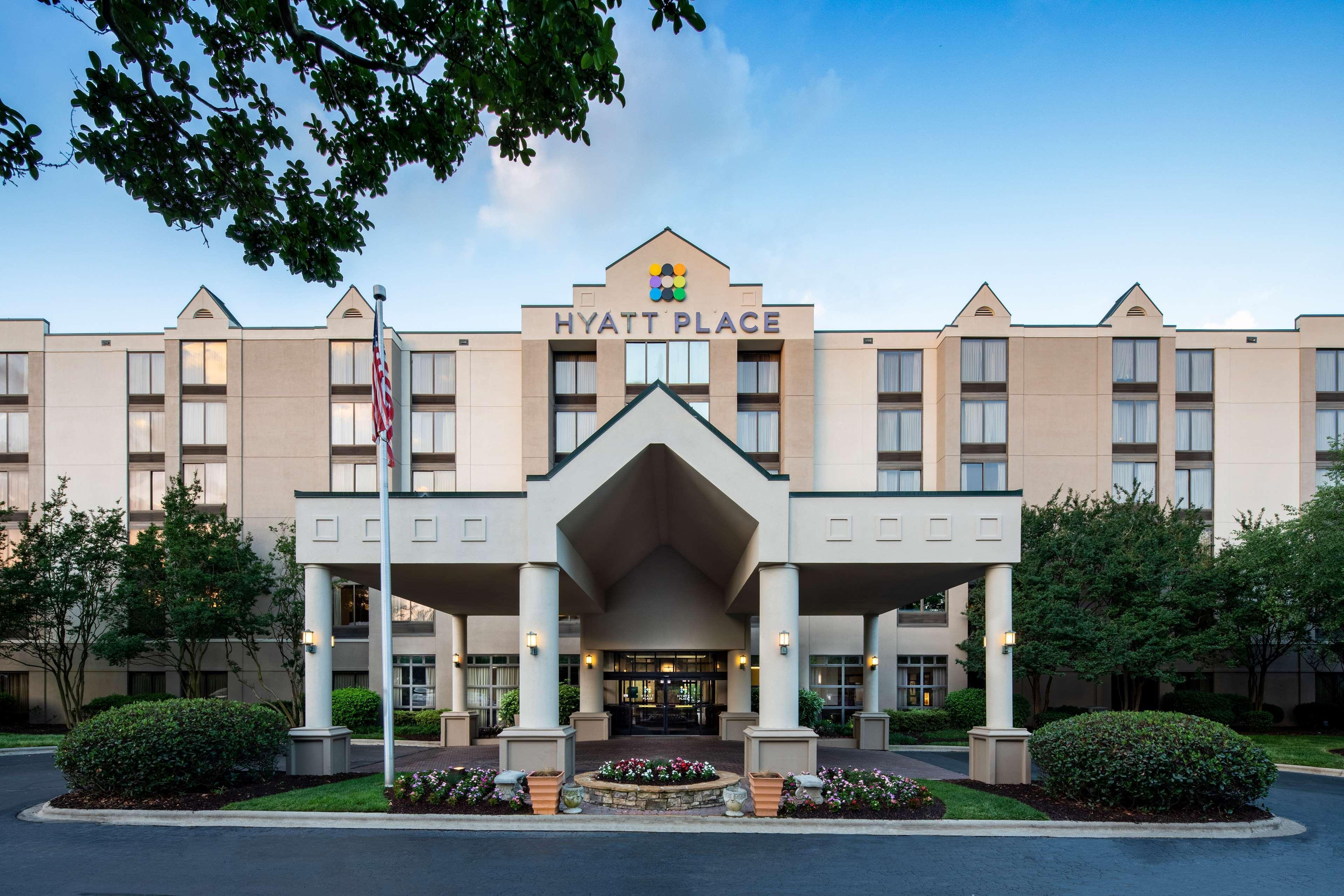 Hyatt Place Dallas Park Central Экстерьер фото