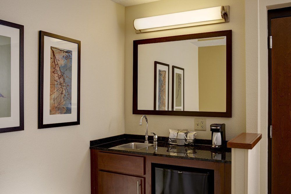 Hyatt Place Dallas Park Central Экстерьер фото