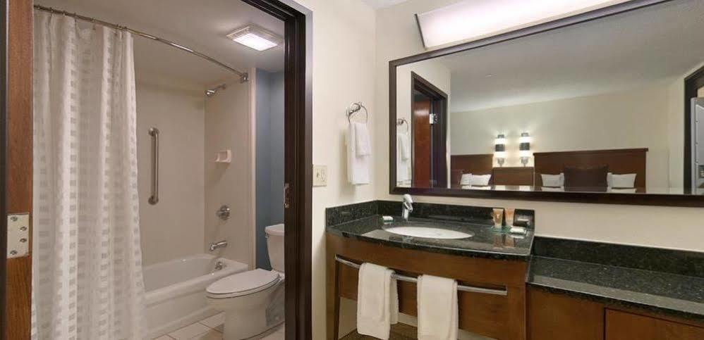 Hyatt Place Dallas Park Central Экстерьер фото