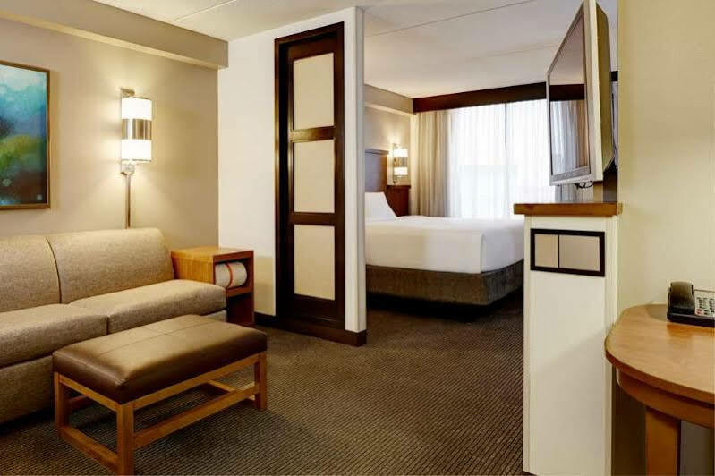 Hyatt Place Dallas Park Central Экстерьер фото